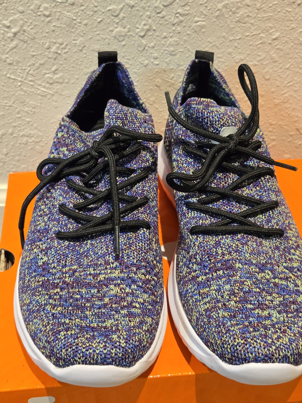 Charly Women's Multicolor Knit Lace-Up Sneakers with White Sole Sz 8.5 - Picture 3 of 6